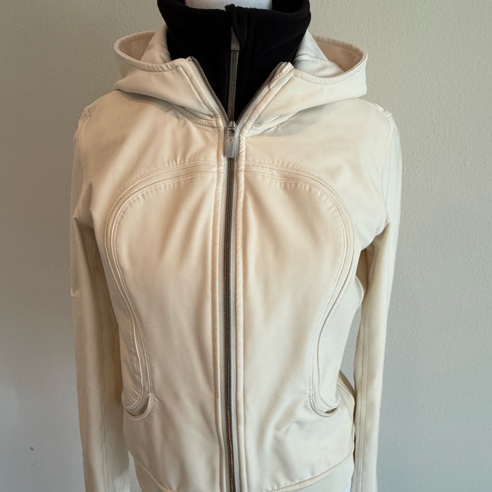 Lululemon Jacket - Picture 14 of 16